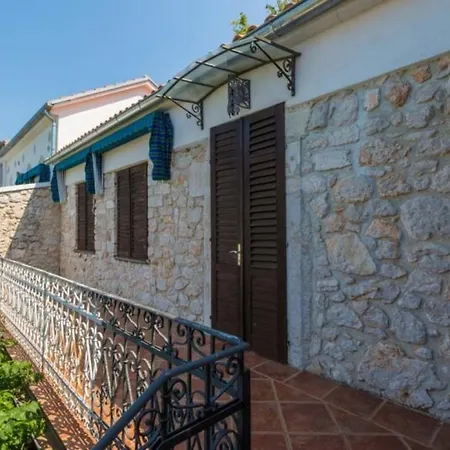 Ferienhaus Fuer 8 Personen Ca 130 Qm In Grizane, Kvarner Bucht Crikvenica Und Umgebung Сasa de vacaciones *